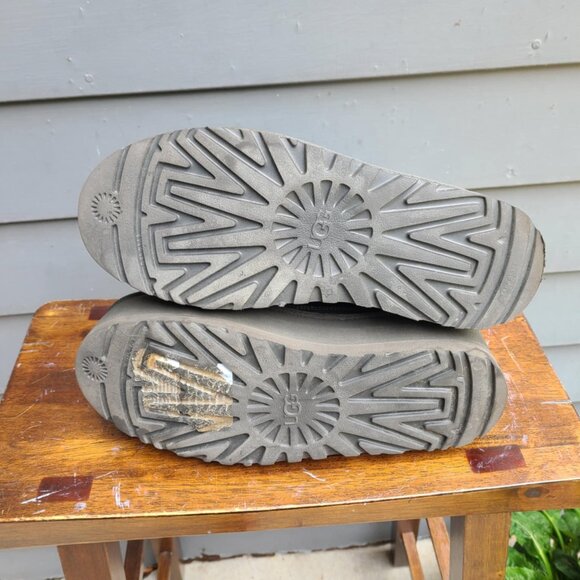 UGG Neumel Platform Chelsea Boot FOREST Night size 9 - Picture 11 of 13